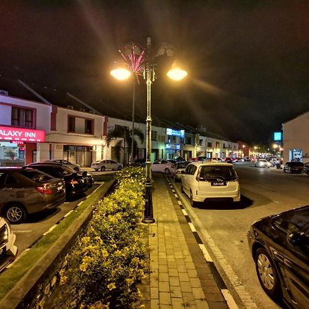 Galaxy Inn Lumut Exterior photo