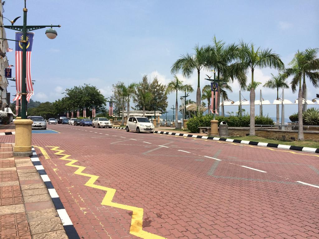 Galaxy Inn Lumut Exterior photo