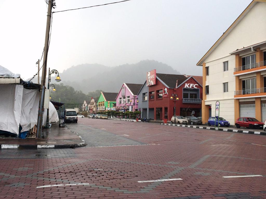 Galaxy Inn Lumut Exterior photo