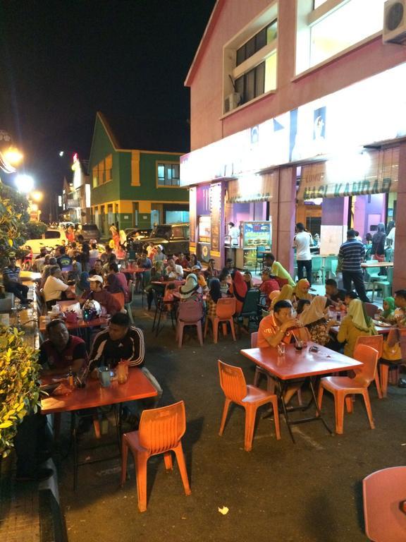 Galaxy Inn Lumut Exterior photo