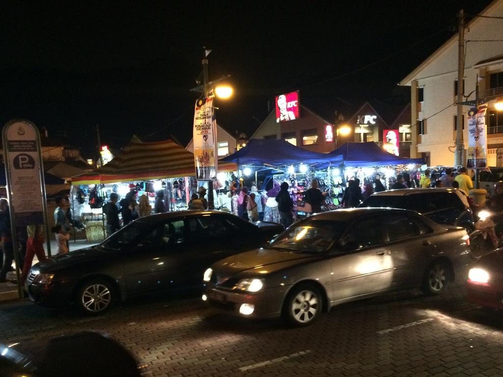 Galaxy Inn Lumut Exterior photo