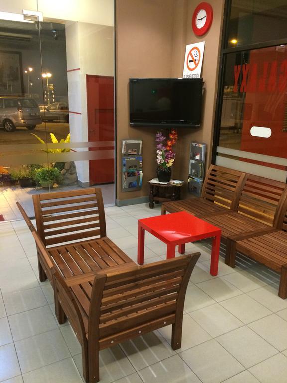 Galaxy Inn Lumut Exterior photo