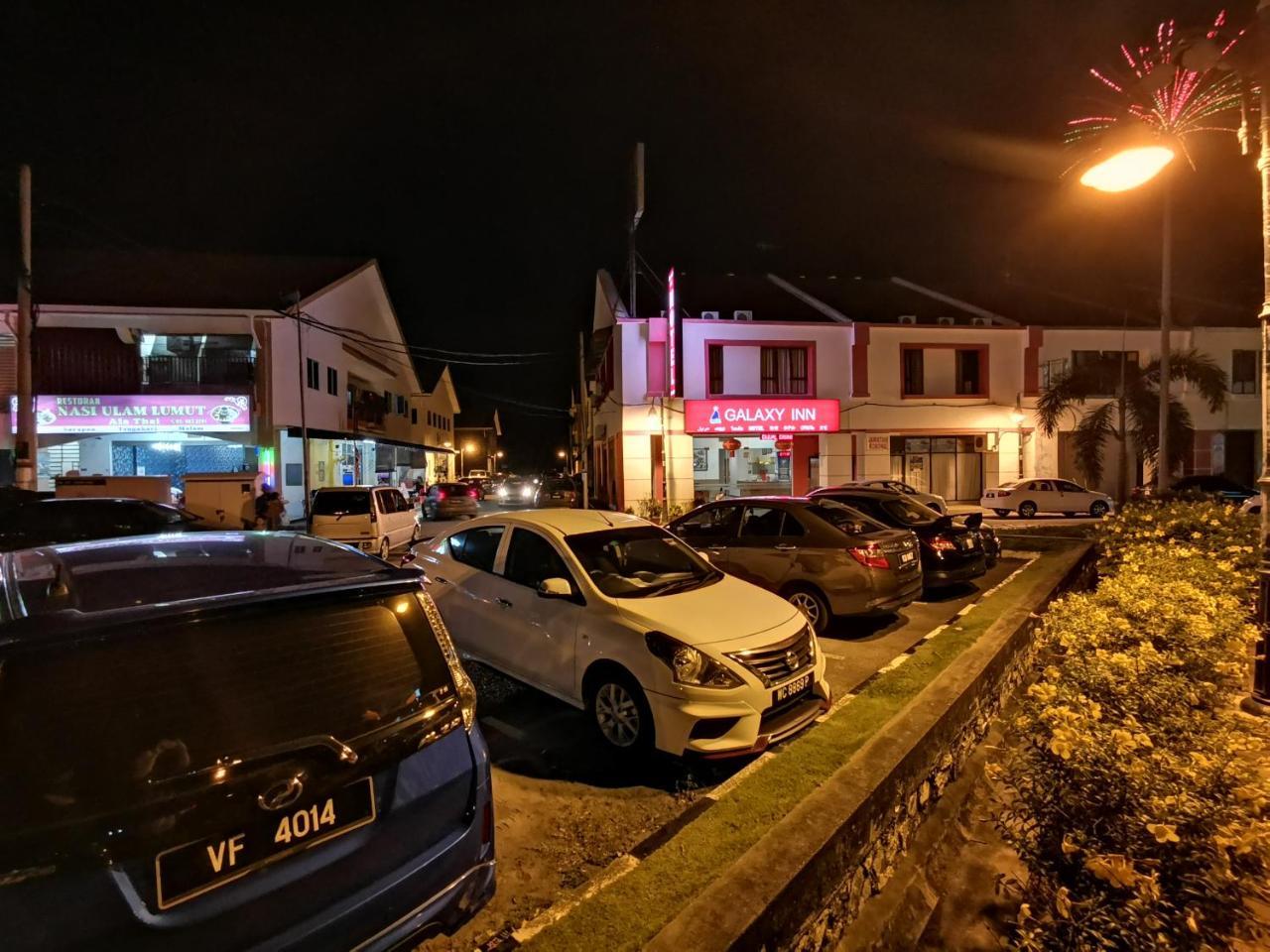 Galaxy Inn Lumut Exterior photo